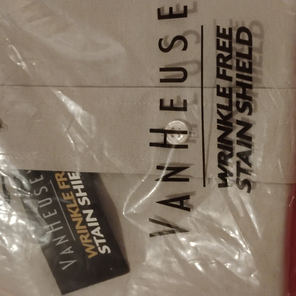 Van Heusen dress shirt. - Picture 3 of 4